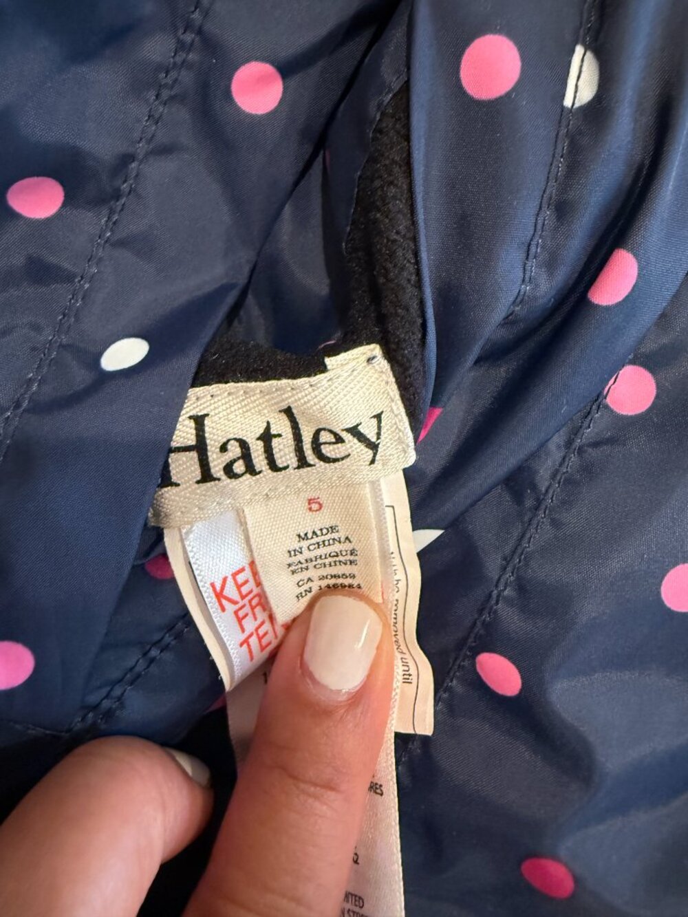 Hatley Girls Reversible Puffer Vest – Berry / Navy Polka Dot (Size 5) - Picture 12 of 12